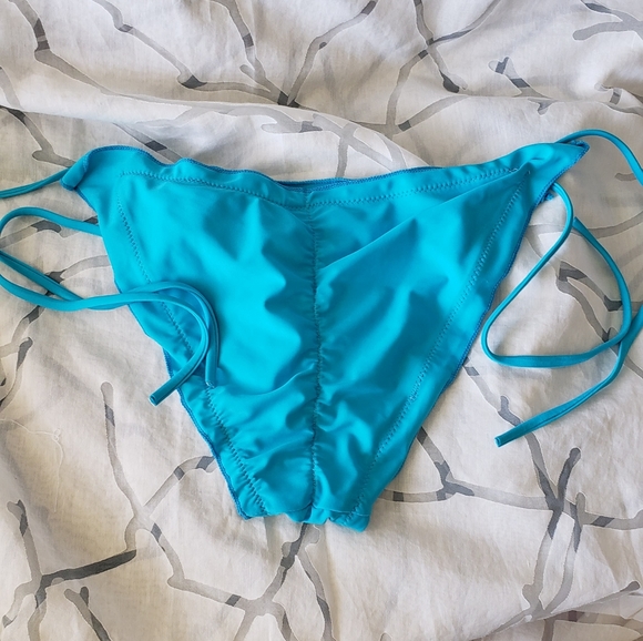 bikini bottom - Picture 2 of 2